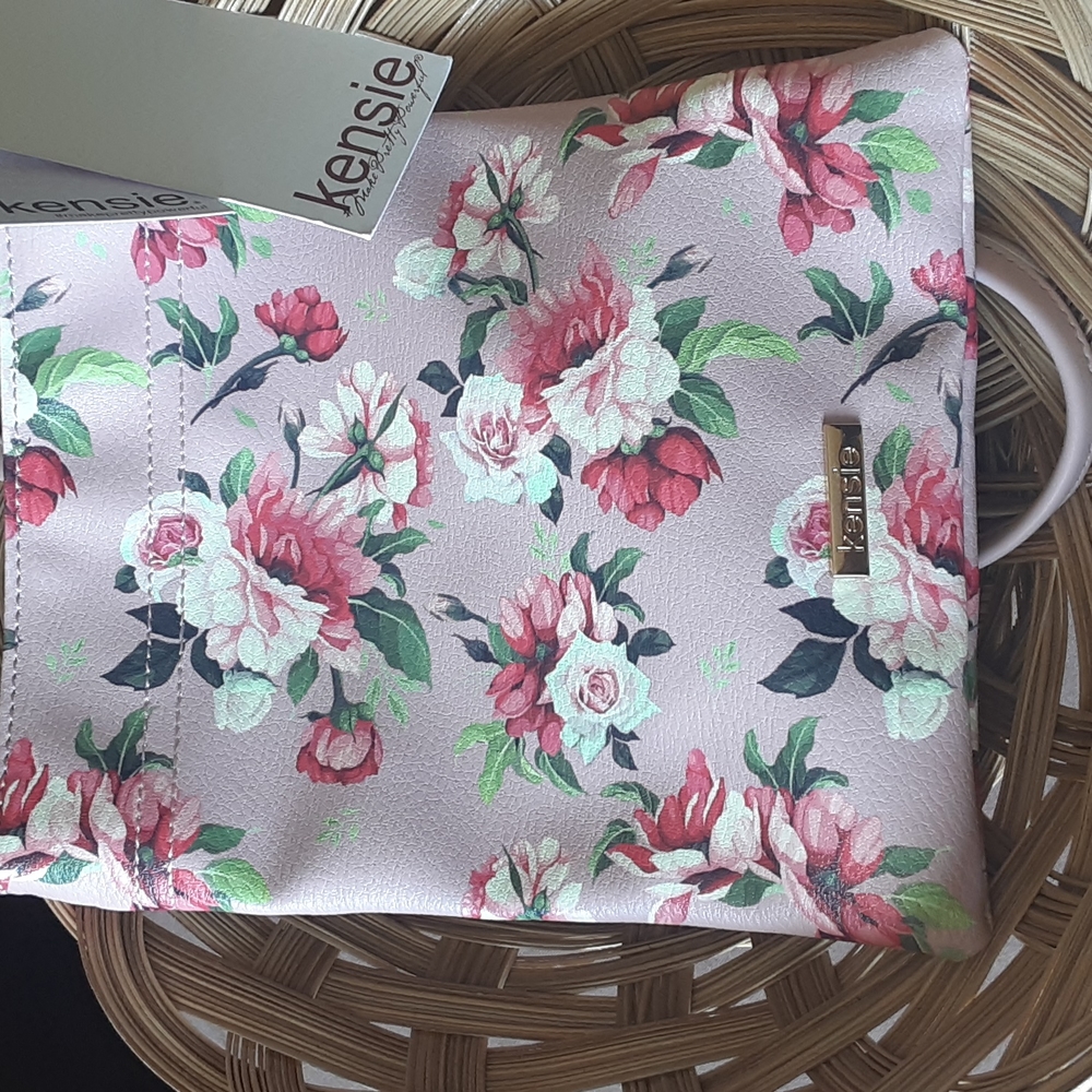 Kensie Pink Floral Crossbody Bag NWT